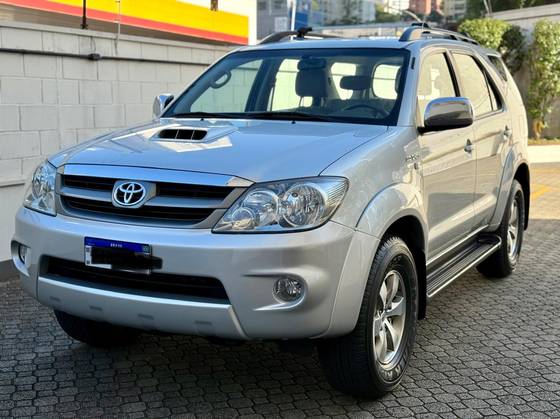 TOYOTA HILUX 3.0 SRV 4X4 CD 16V TURBO INTERCOOLER DIESEL 4P AUTOMÁTICO